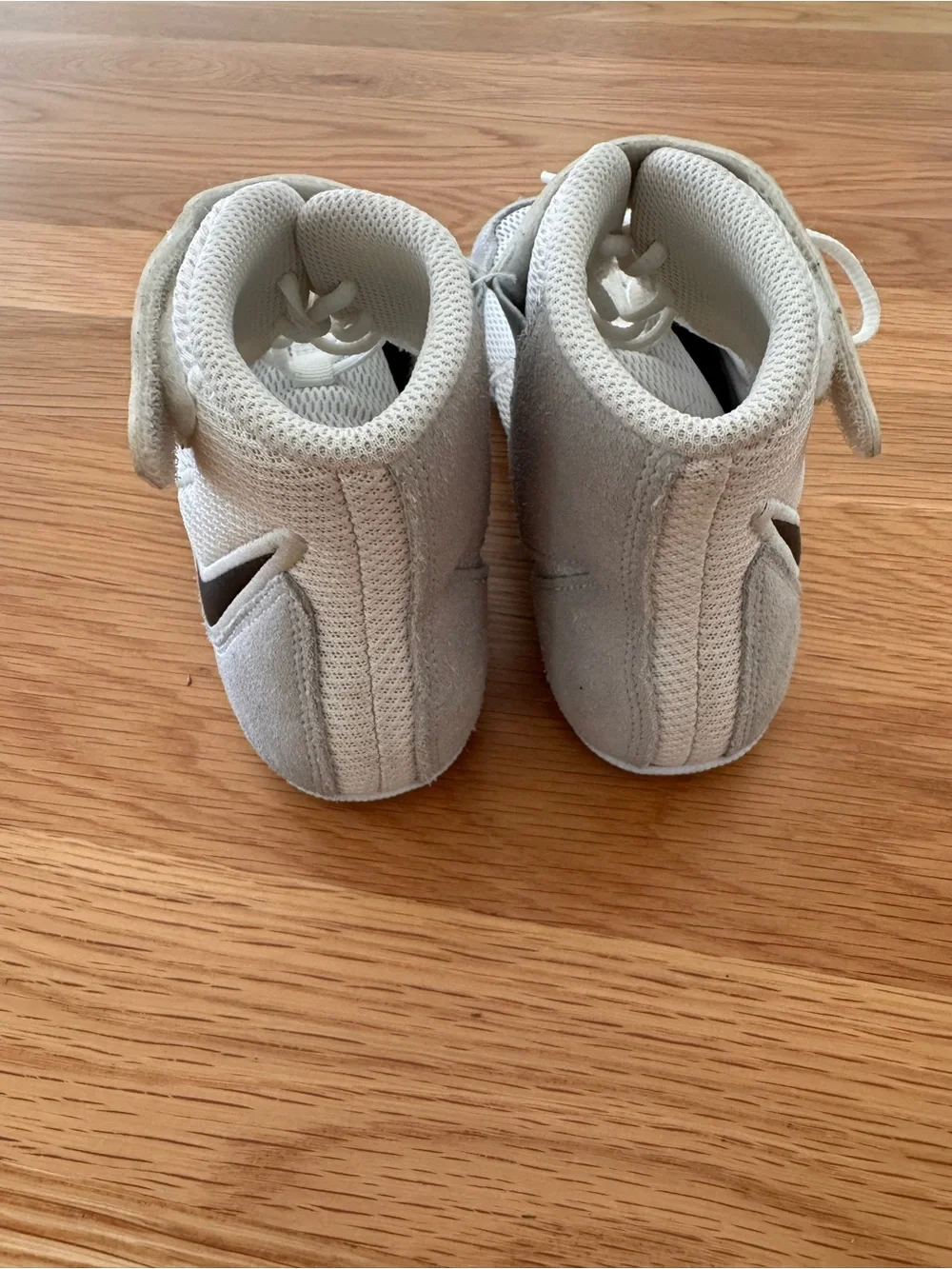 Nike Kids High-Top Sneakers in White and Light Gray